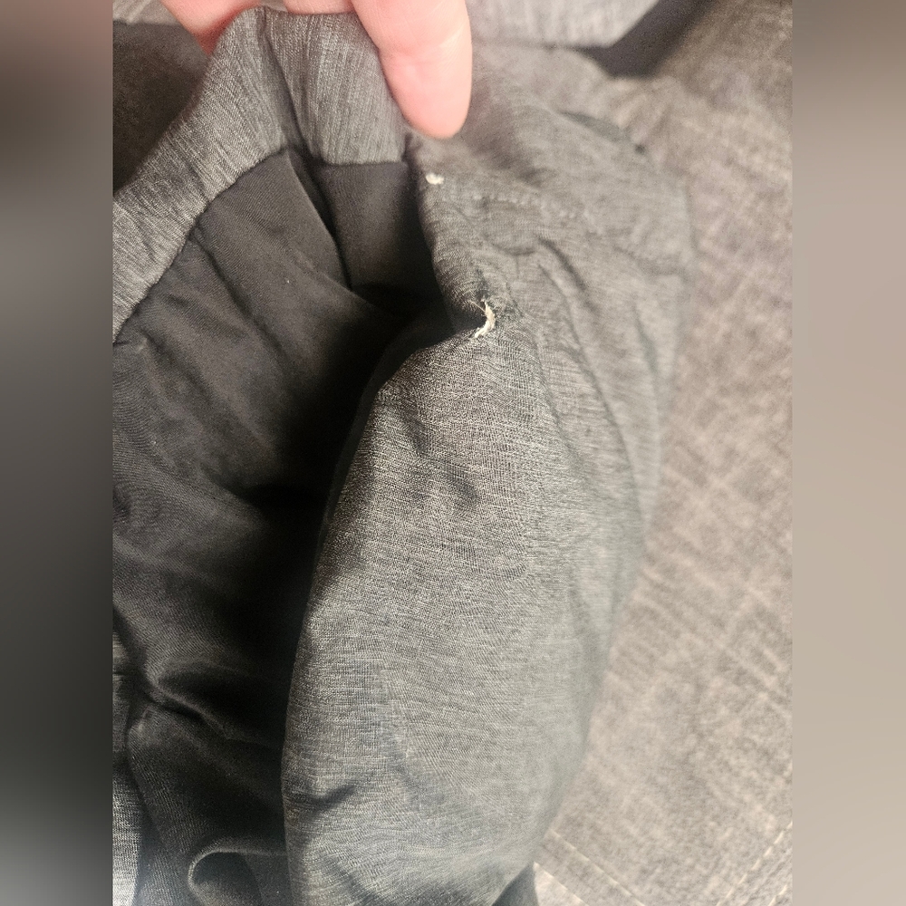 Womens Roots Gray Down Filled Puffer Coat. Small. - Picture 6 of 10